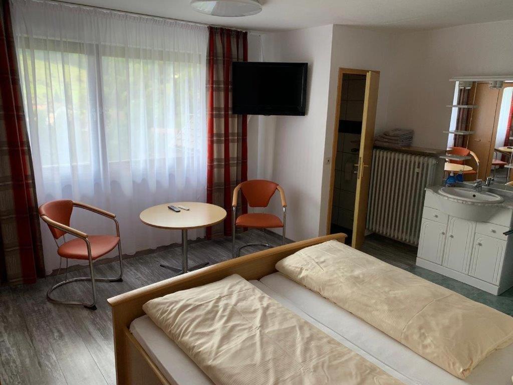 Hotel Cafe Waldeck Wuestenrot Eksteriør bilde